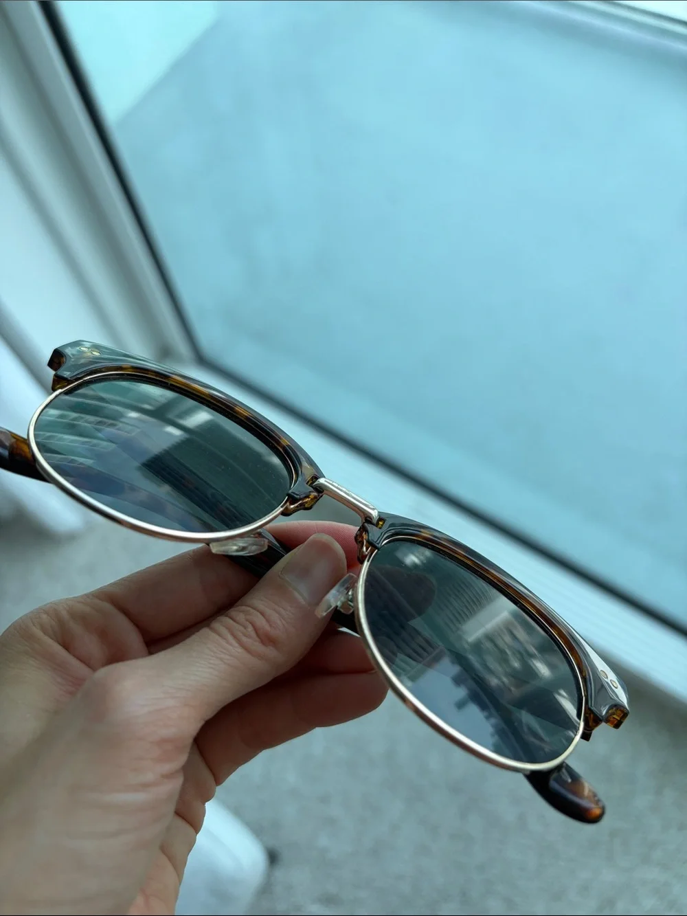 Tortoise Shell Women’s Sunglasses - Brown Frame, Black Lenses